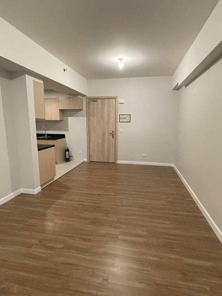 Travertine at Portico Condominium