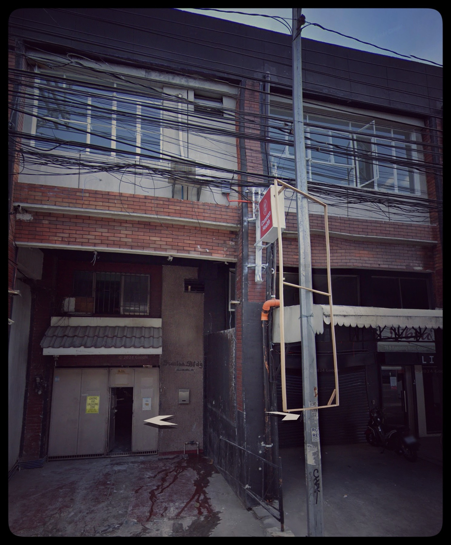 🏢 Three major arteries. One building. You either own the corner or you rent from whoever does.