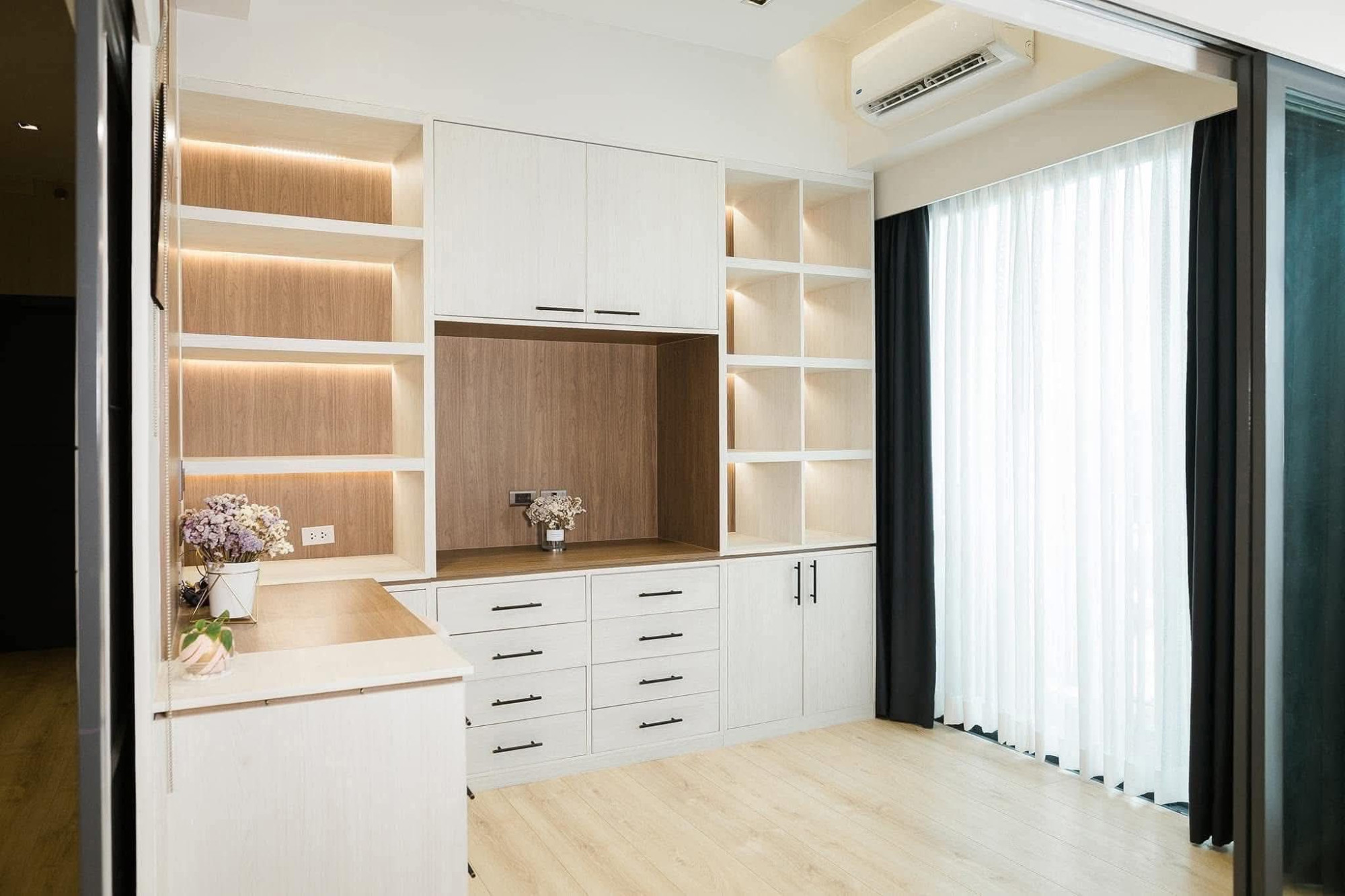 🏙️ 117 sqm. Fully furnished. BGC address. St. Moritz McKinley West — ₱42.5M.