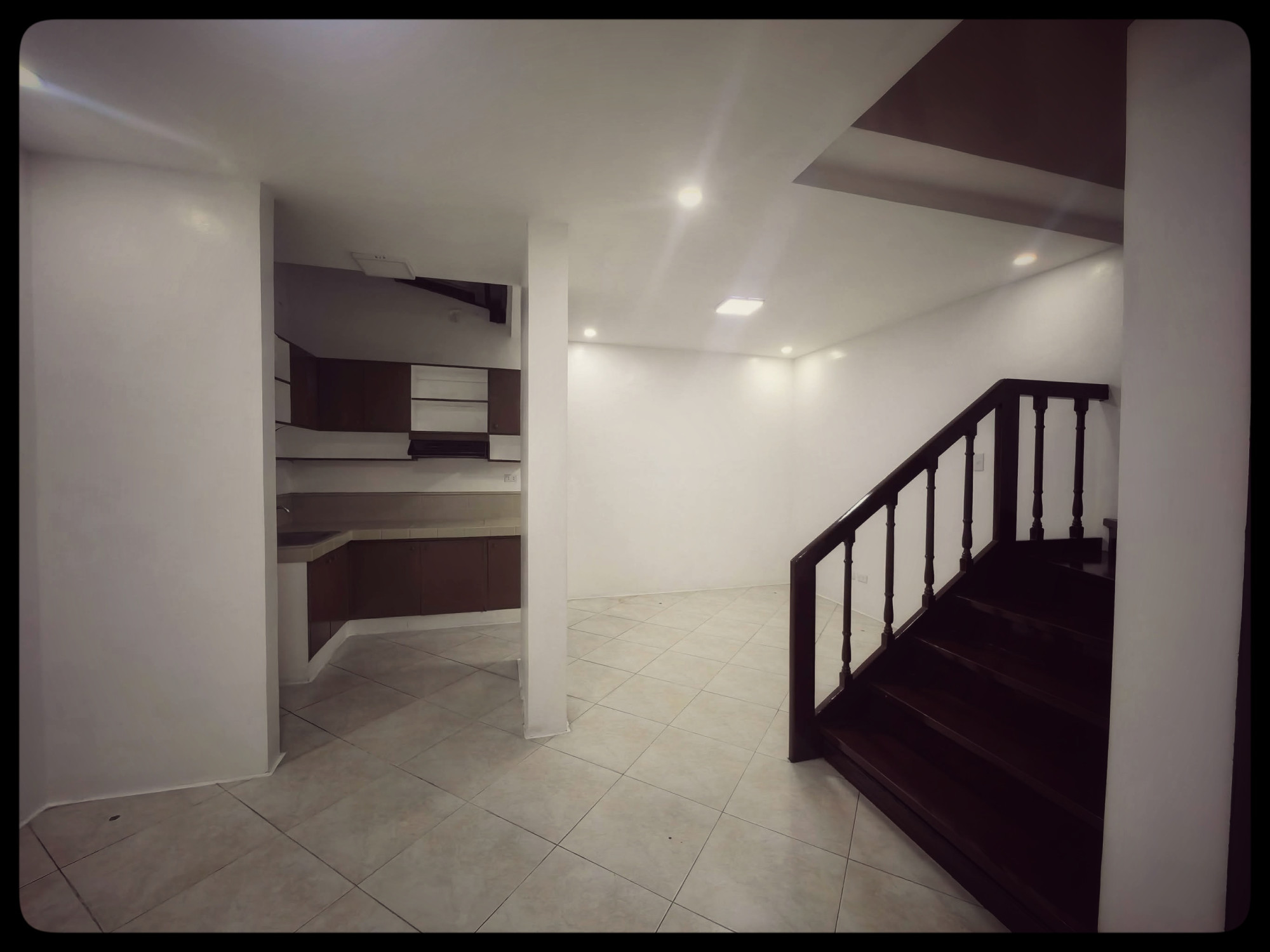 Townhouse New Manila 13th