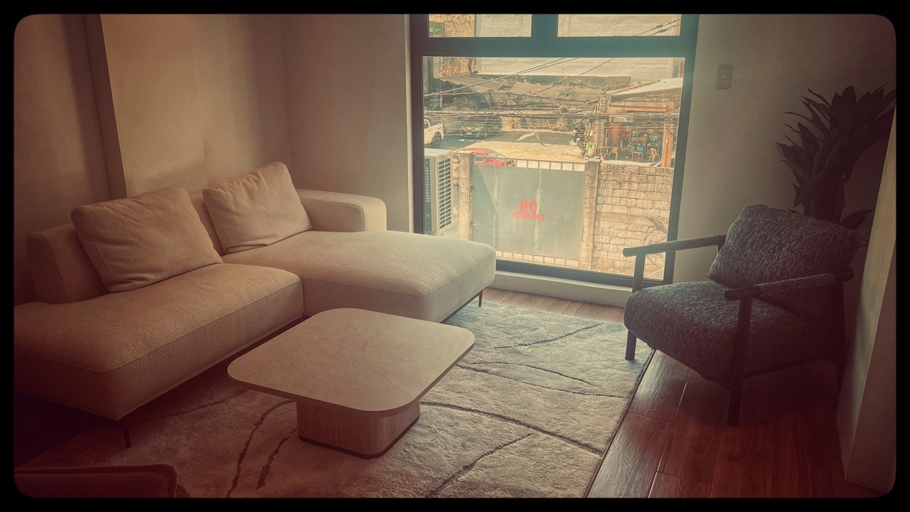 There are family homes that look right on the listing photos.