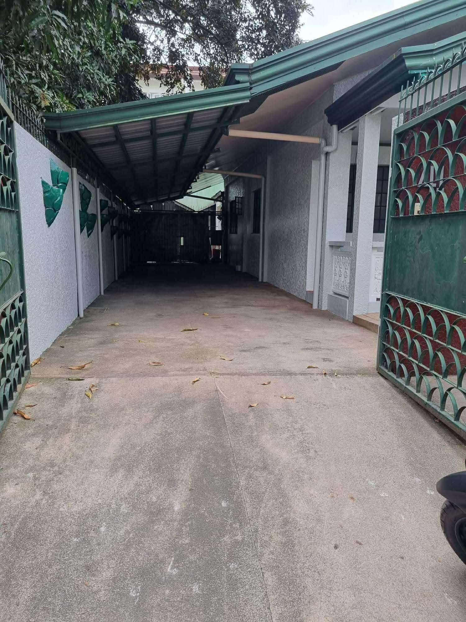 House and Lot @Don Antonio Heights with 3 units apartment